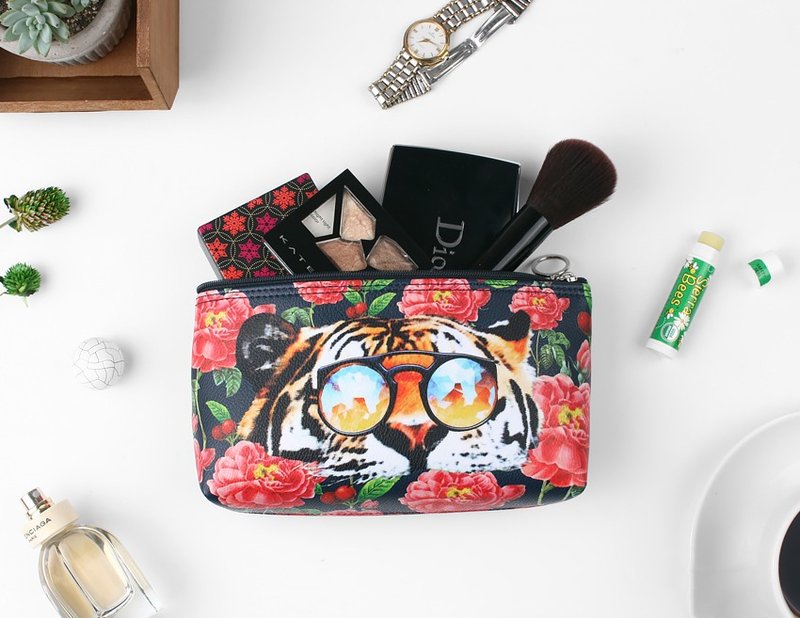 STILL AND CHEW 三角化妆包 \ 小物包 \ 笔袋 - TIGER OVER FLOWER - 化妆包/杂物包 - 真皮 红色