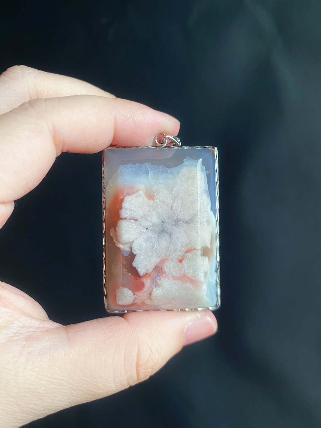 樱花玛瑙 浅灰绿 牛血红 意境美 S925 银镶 吊坠 礼物 项链 - 项链 - 水晶 红色