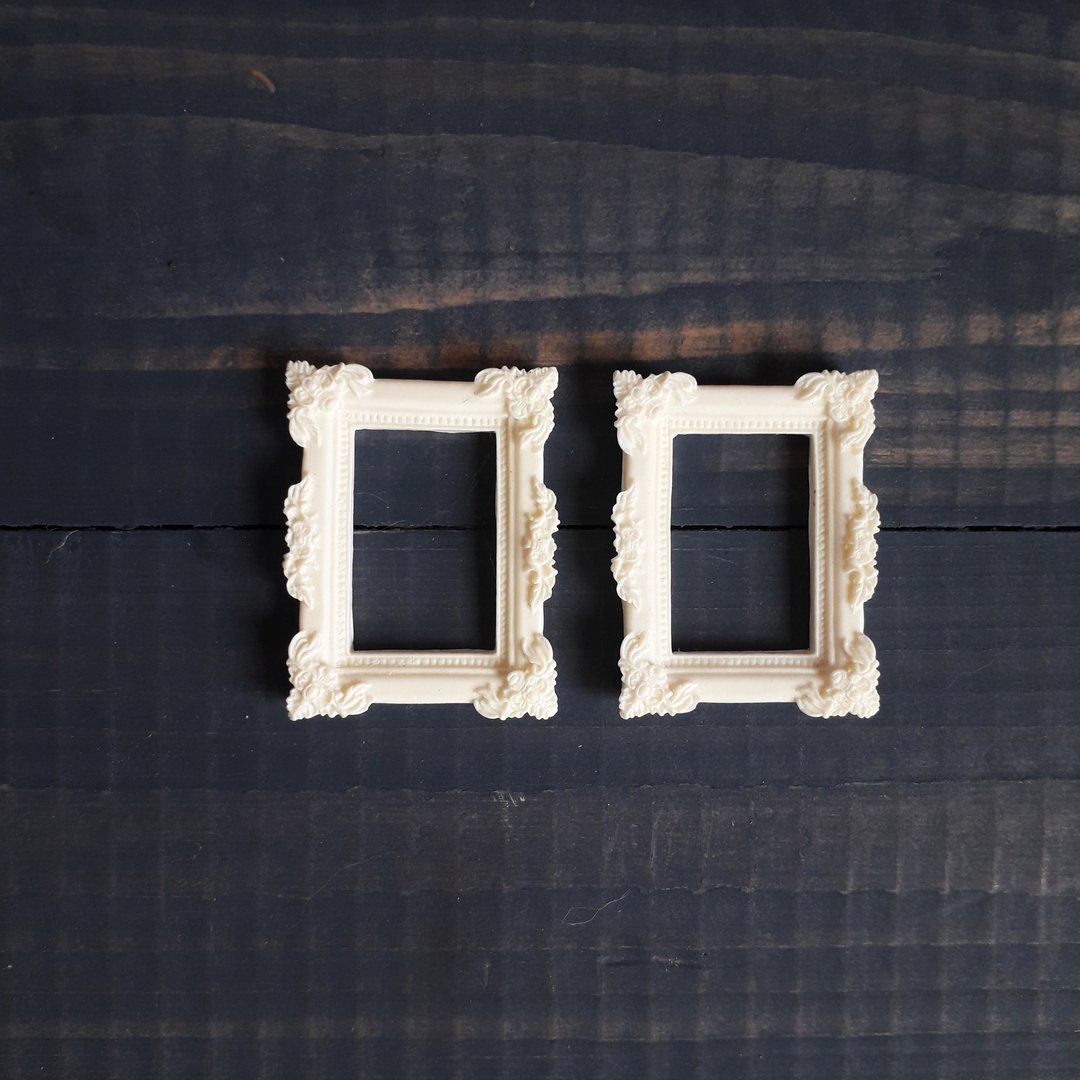 2 pcs Miniature resin frame, Ornate onlay trim supplies, Dollhouse decor 35*45mm - 其他 - 塑料 