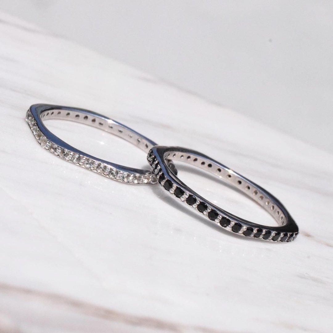 Ring surrounded by black onyx, white topaz, Onyx / White topaz round ring #minimround R542 - 戒指 - 纯银 