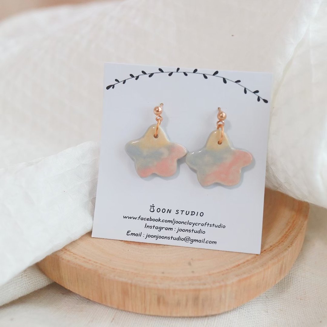 rainbow star earrings - 耳环/耳夹 - 陶 