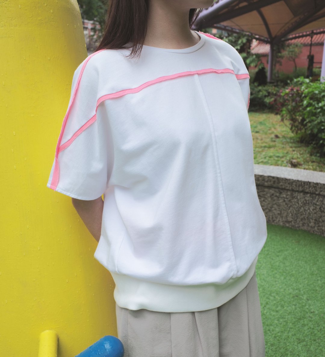 UUIN   _ 撞色出芽连袖T恤 - 女装上衣 - 棉 白色