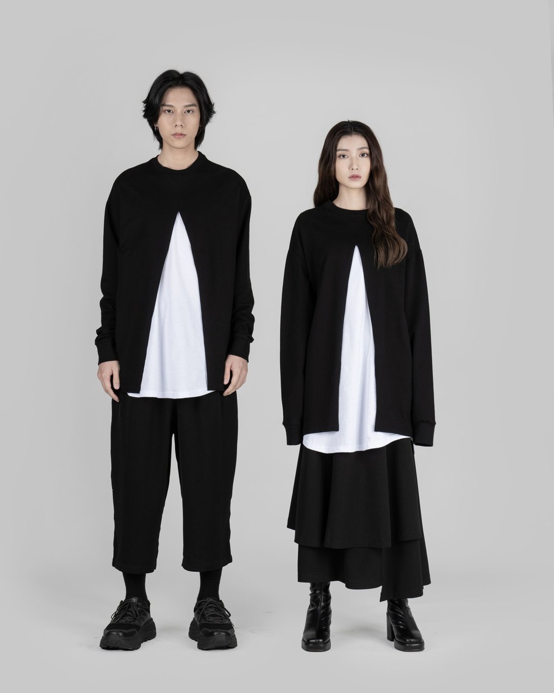 MUKK DESIGN 前开衩上衣 - 女装上衣 - 棉．麻 黑色