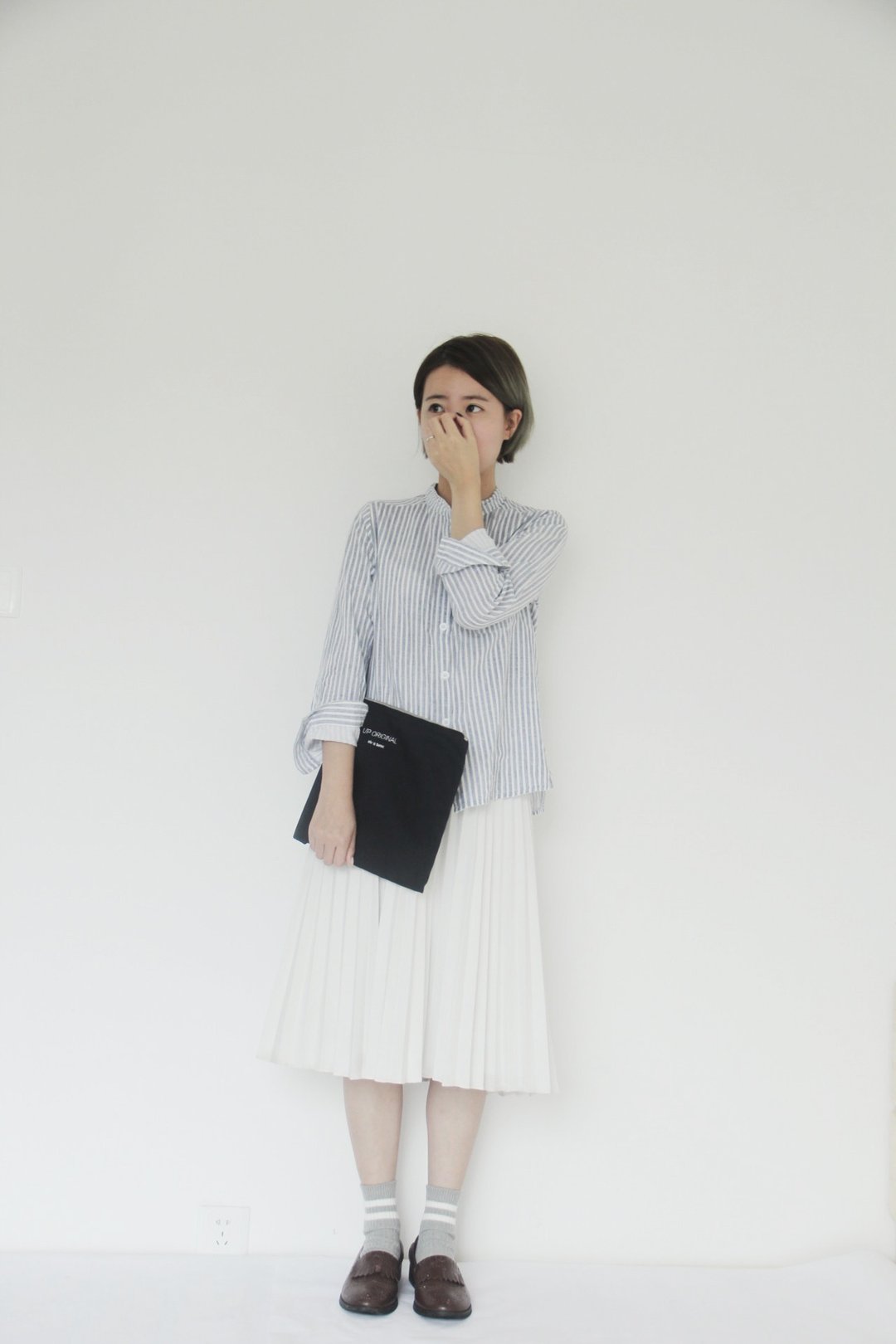 navy classic hand bag 经典手拿包-深蓝色 - 手拿包 - 棉．麻 蓝色