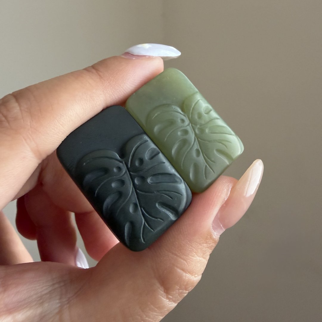 和田玉龟背芋雕刻牌项链 - 项链 - 玉石 绿色