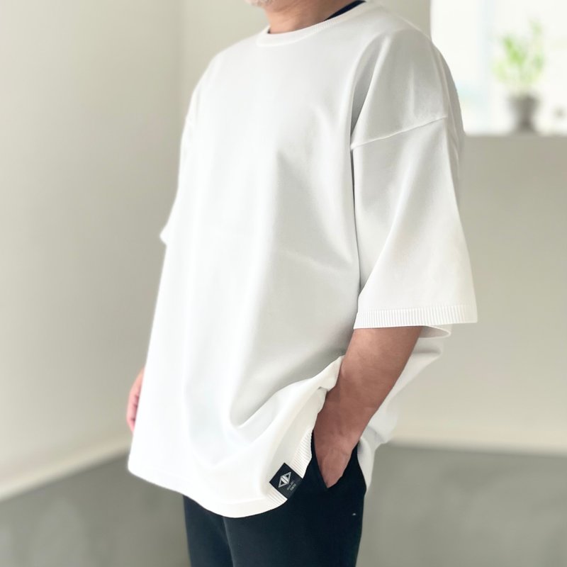 2025 新款【男女皆宜】宽松版型针织T恤【白色】 - 女装 T 恤 - 聚酯纤维 白色