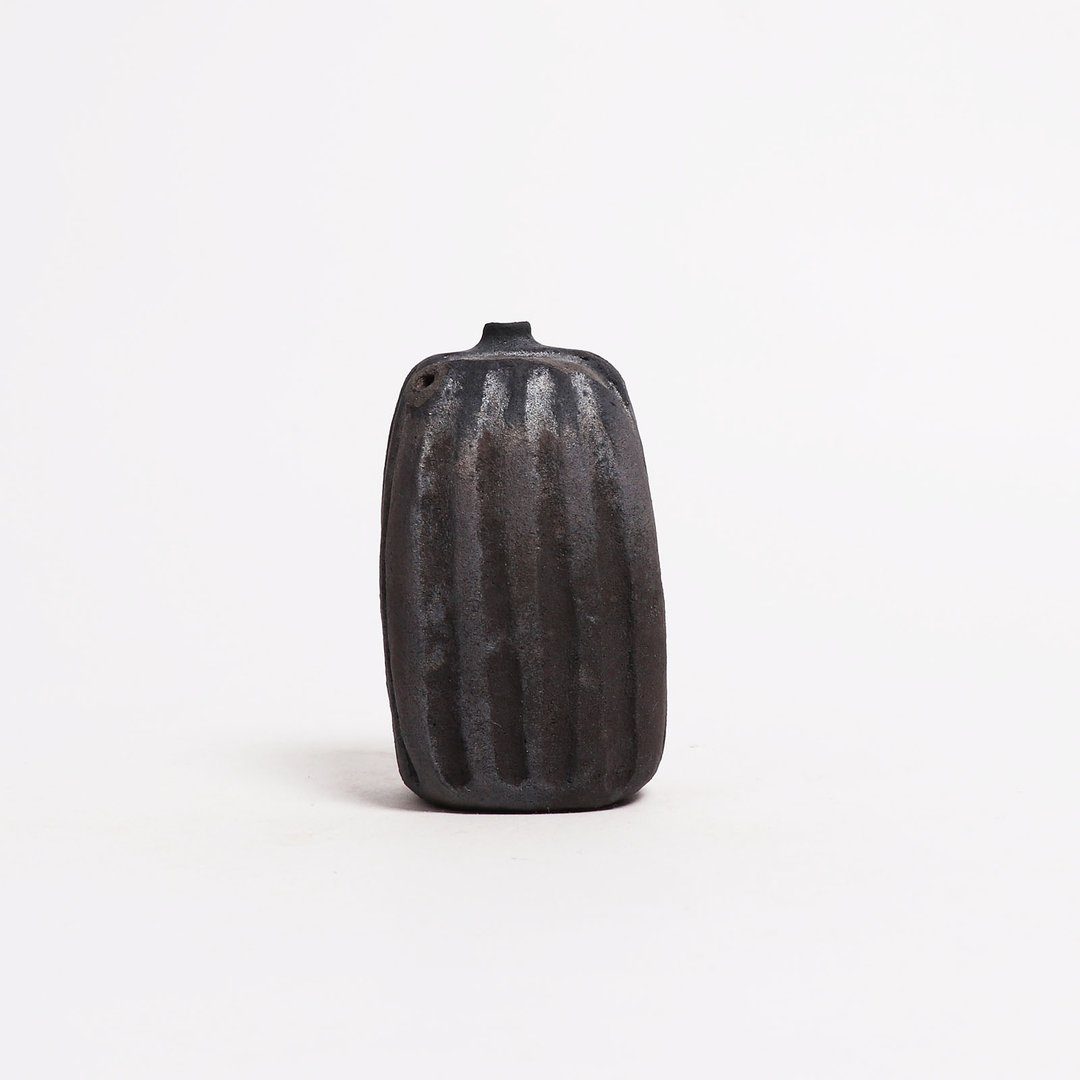 明芽窑 l 柴烧美国黑土刻纹砚滴小水滴 陶器 手作 H3 - 其他 - 陶 黑色