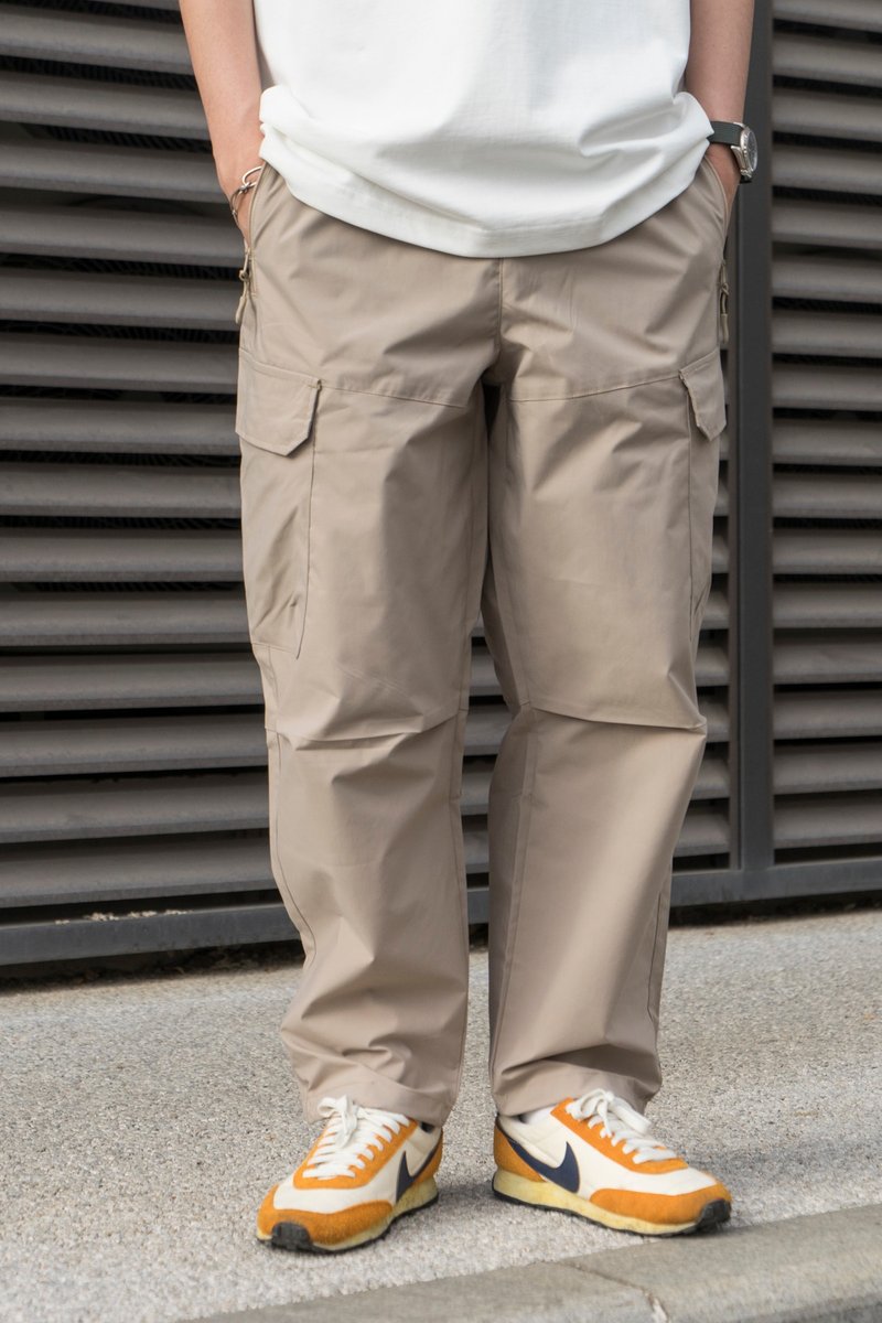 PANTS 新款春夏休閒多袋工裝褲 立體剪裁戶外休閒寬鬆長褲 - 男士长裤 - 尼龙 卡其色