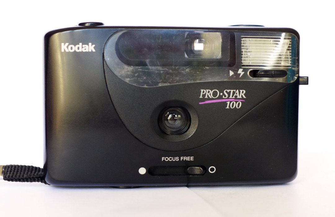 Kodak Pro-Star 100 傻瓜底片相机 35mm 附背带 - 相机 - 塑料 黑色