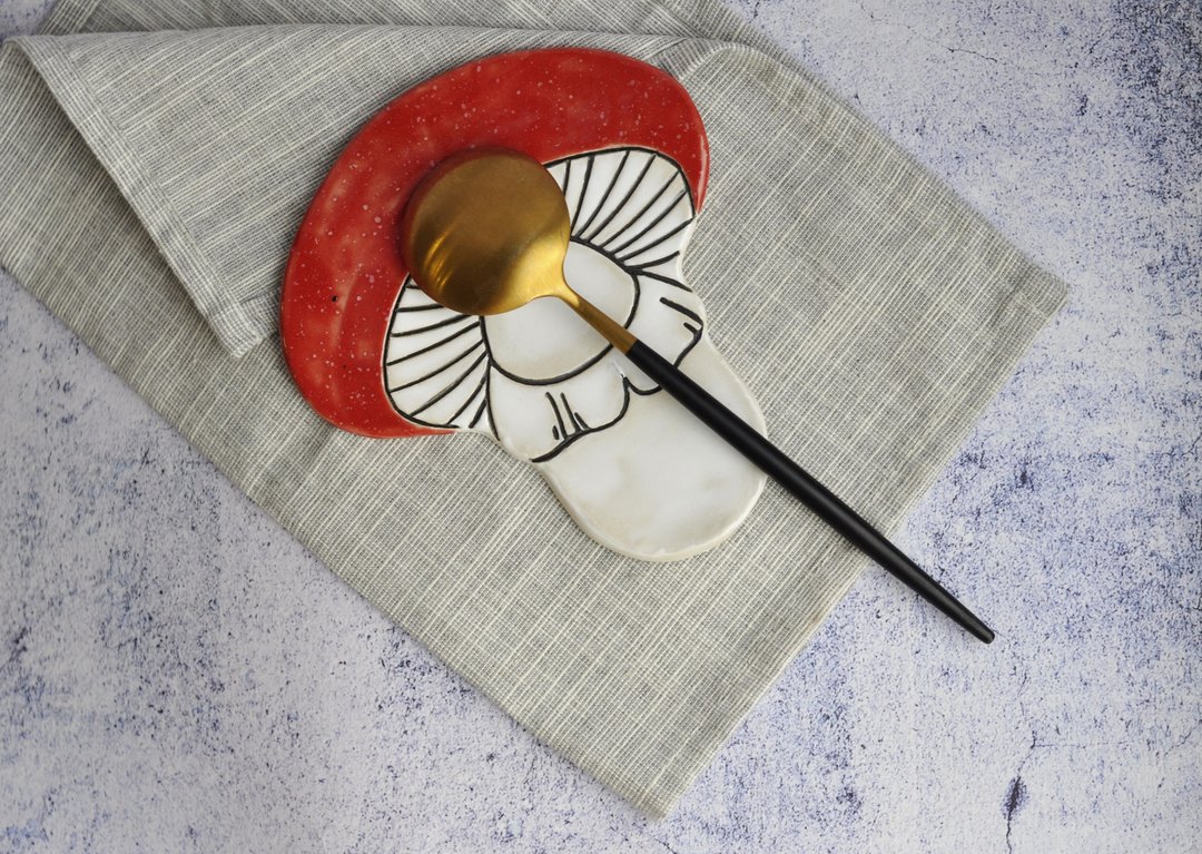 Spoon rest ceramic, spatula holder amanita mushroom, pottery utensil rest. - 汤勺/锅铲 - 陶 红色