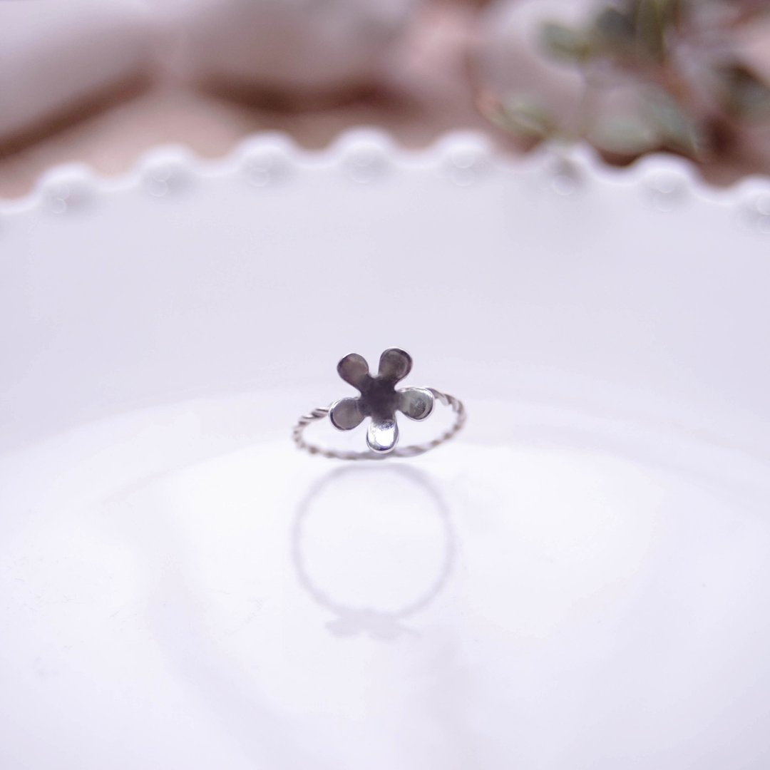 ・花的姿态・925 纯银手工戒指 - 戒指 - 其他金属 银色