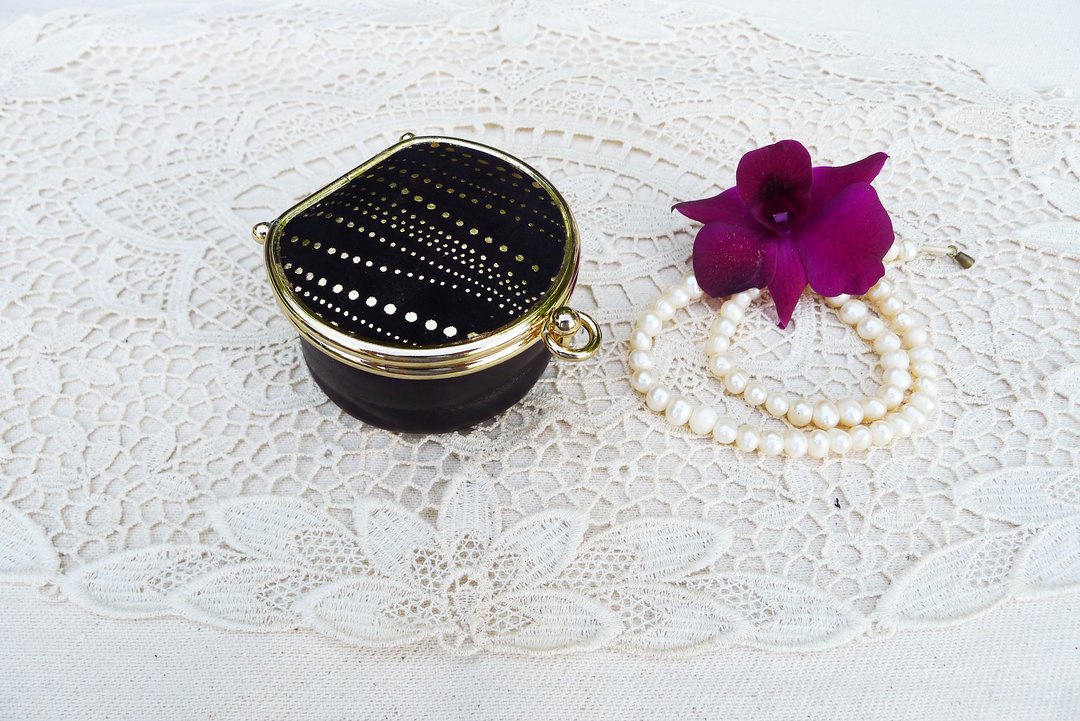 80s Gift for Her Black and gold Suede Box Shaped Coin purse, Jewelry case - 零钱包 - 聚酯纤维 黑色