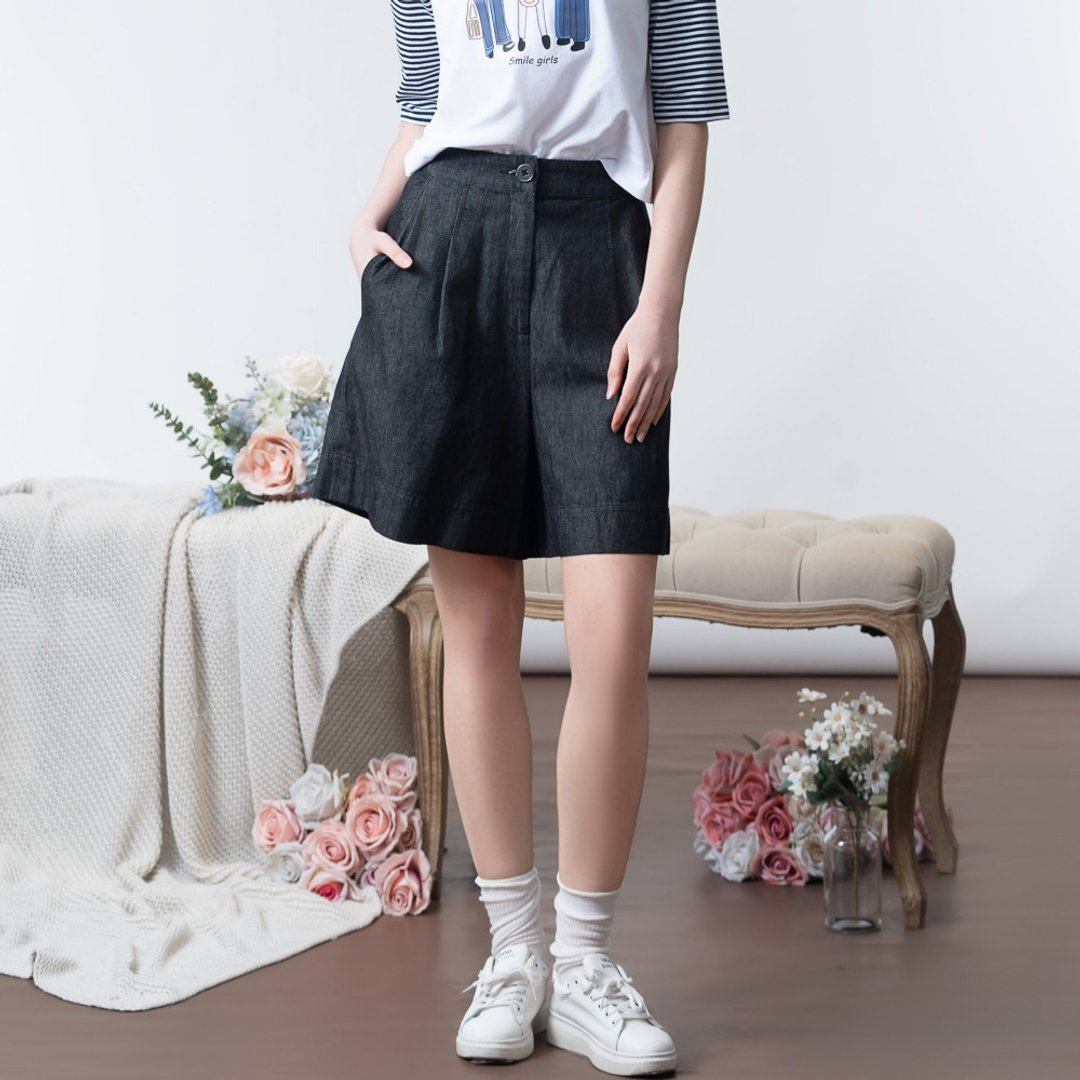 【MEDUSA】修身打褶纯黑A字短裤(M-XL) | 女休闲短裤 女五分裤 - 女装短裤 - 棉．麻 黑色