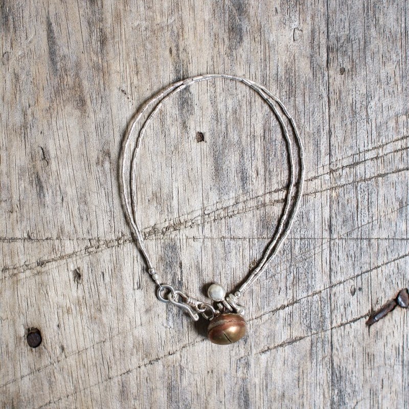 OMAKE 手工银片/铜铃铛双层细手环（剩铃铛款） - 手链/手环 - 其他金属 灰色