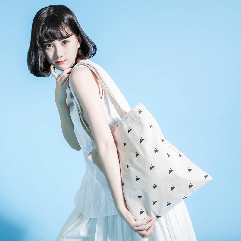 SU:MI said Greenhills 青丘限定－满版山丘手提袋_6SB951_白/黑 - 侧背包/斜挎包 - 棉．麻 白色