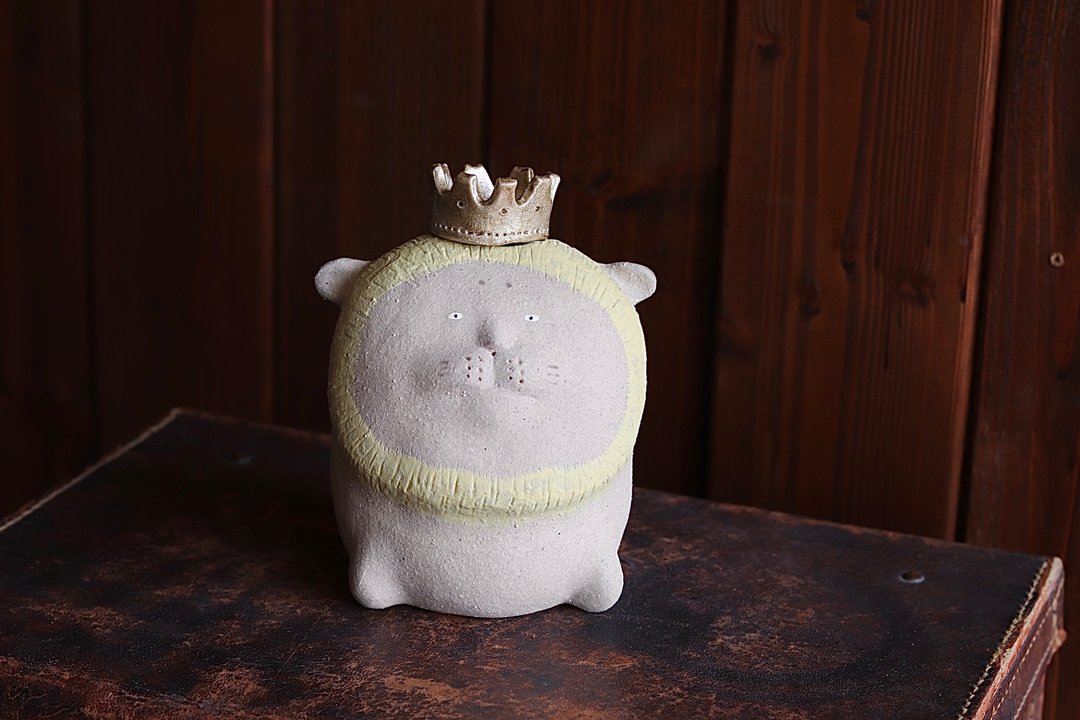 Animal Vase Lion King [Made-to-Order] - 陶艺 - 陶 咖啡色