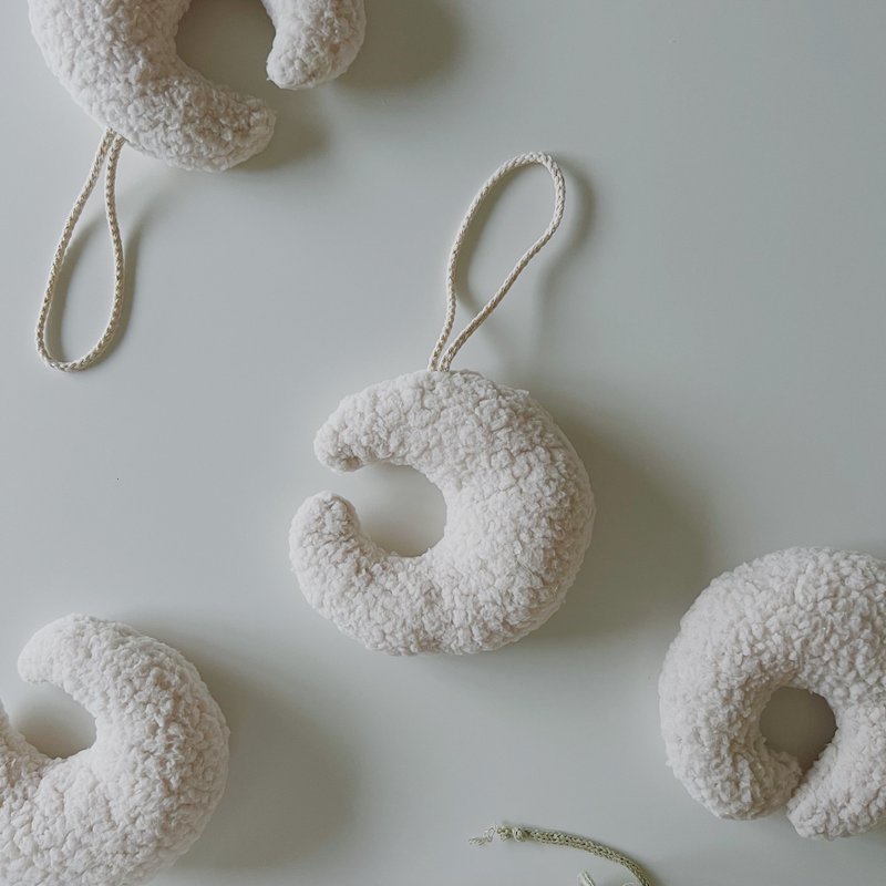 月亮安抚奶嘴链 台北缝纫课 一对一 弥月礼物 - 编织/羊毛毡/布艺 - 棉．麻 