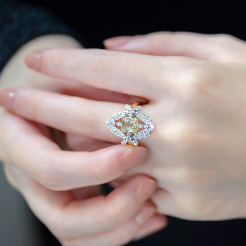 天然薄荷绿碧玺18K蜻蜓戒指 新艺术风格 - 戒指 - 宝石 绿色