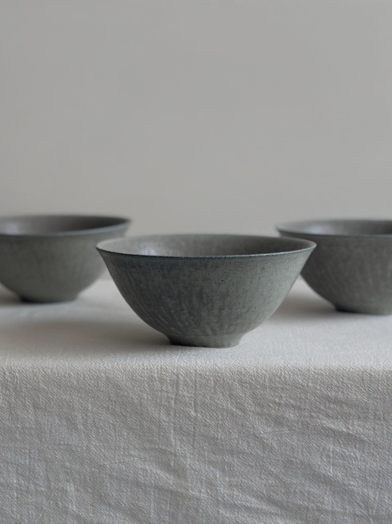 雾灰 黑土碗 - 碗 - 陶 