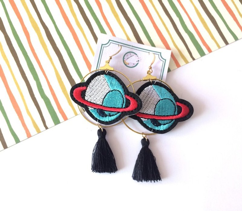 magichands刺绣星球可爱个性夸张耳环耳夹 - 耳环/耳夹 - 绣线 蓝色