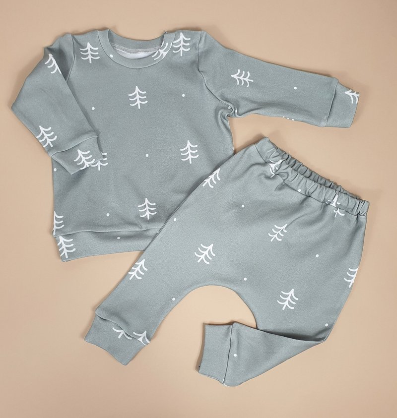 Christmas Trees baby outfit pants and sweatshirt size 3-6 months, Holiday cloth - 满月礼盒 - 棉．麻 银色