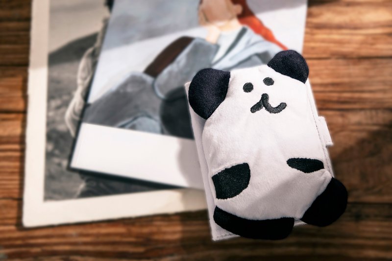 DINOTAENG BOBO 绒毛护照套 (OREO BOBO 版) - 护照夹/护照套 - 其他人造纤维 白色