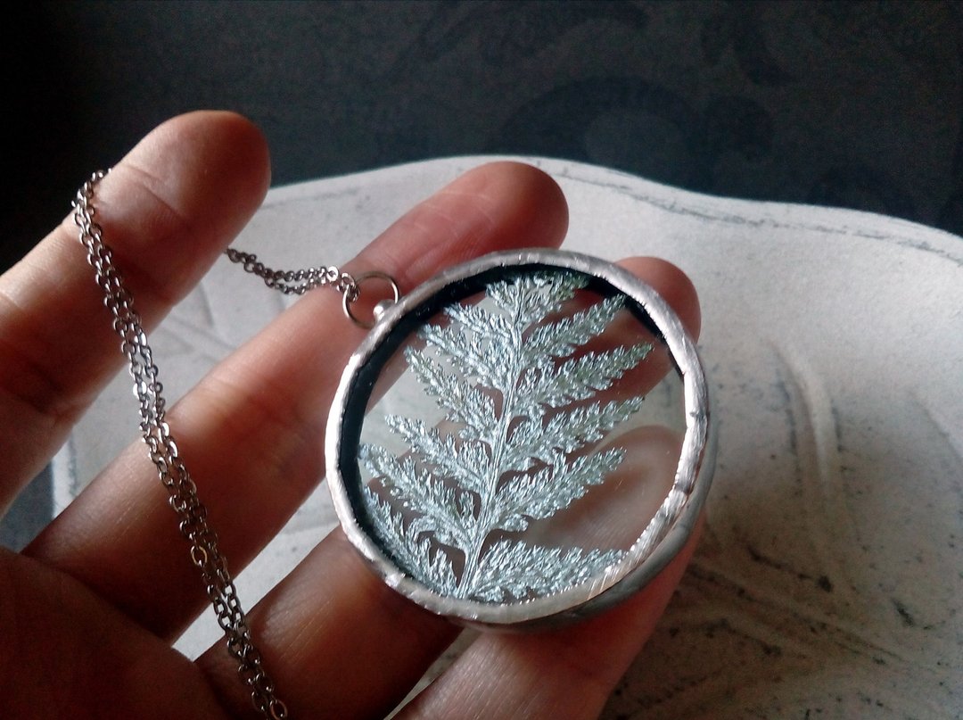 Valentine necklace. glass dry fern necklace. stained glass pressed fern pendant. - 项链 - 玻璃 透明