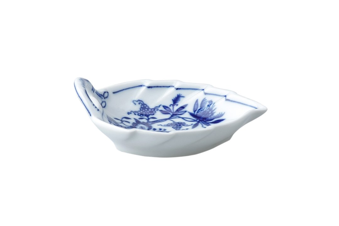 布拉格高堡精雕叶片碟 -10.5CM / 新居礼物 / 婚礼 / 母亲节礼盒 - 浅碟/小碟子 - 瓷 白色
