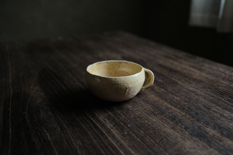 Akṣobhya・阿閦・手捏杯3 - 咖啡杯/马克杯 - 陶 黄色
