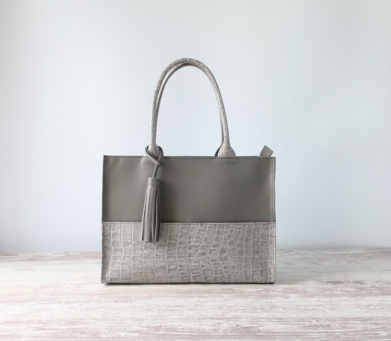 Shikaku tote bag・M size・Zipper ver・Gray・Cutwork ver・Made-to-order - 手提包/手提袋 - 真皮 灰色