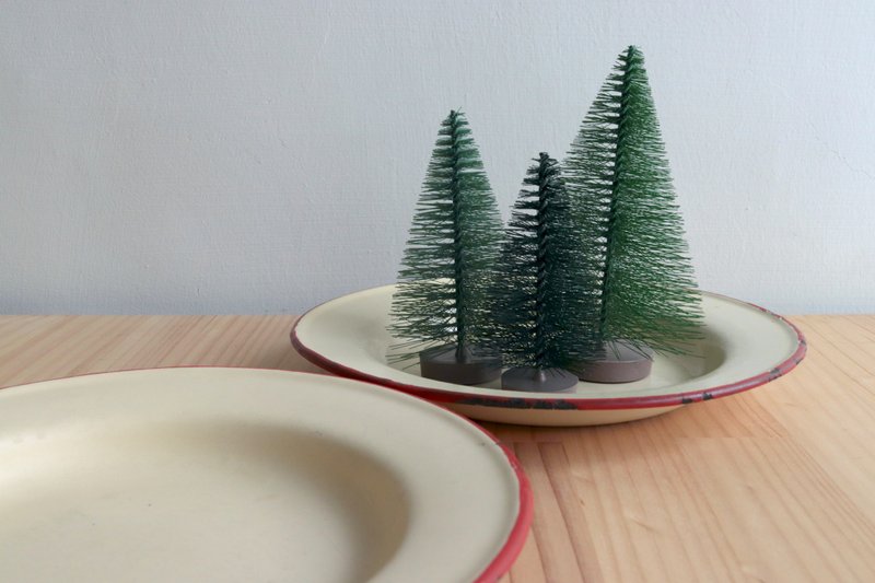 北欧乡村奶油黄红边珐琅老盘 - 盘子/餐盘/盘架 - 其他金属 