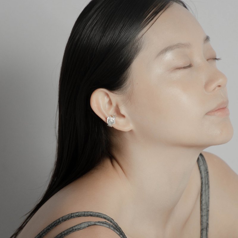 浪 Waves  I 【涛】耳骨扣 - 纯银 - 耳环/耳夹 - 纯银 银色