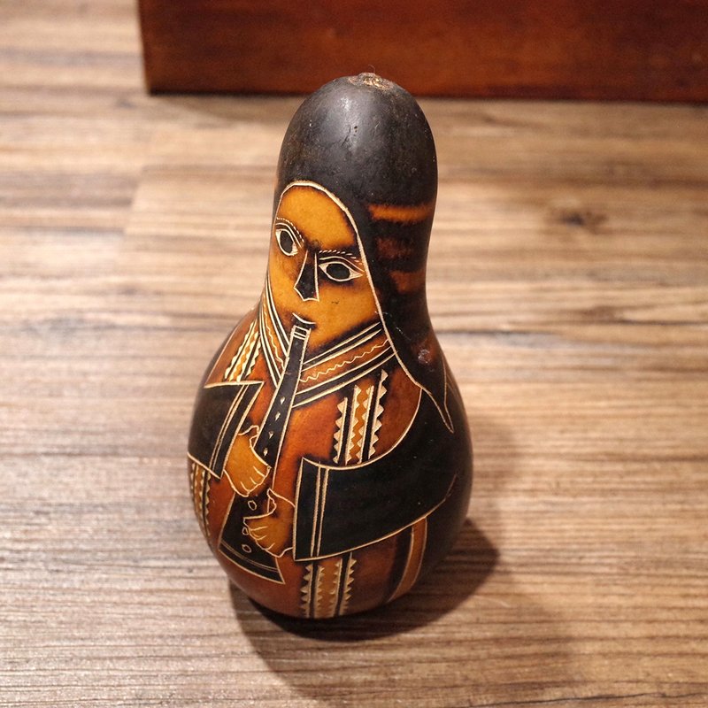 秘鲁老件.手工雕刻葫芦.秘鲁民间艺术.吹笛者造型.天然手摇铃 - 摆饰 - 植物．花 