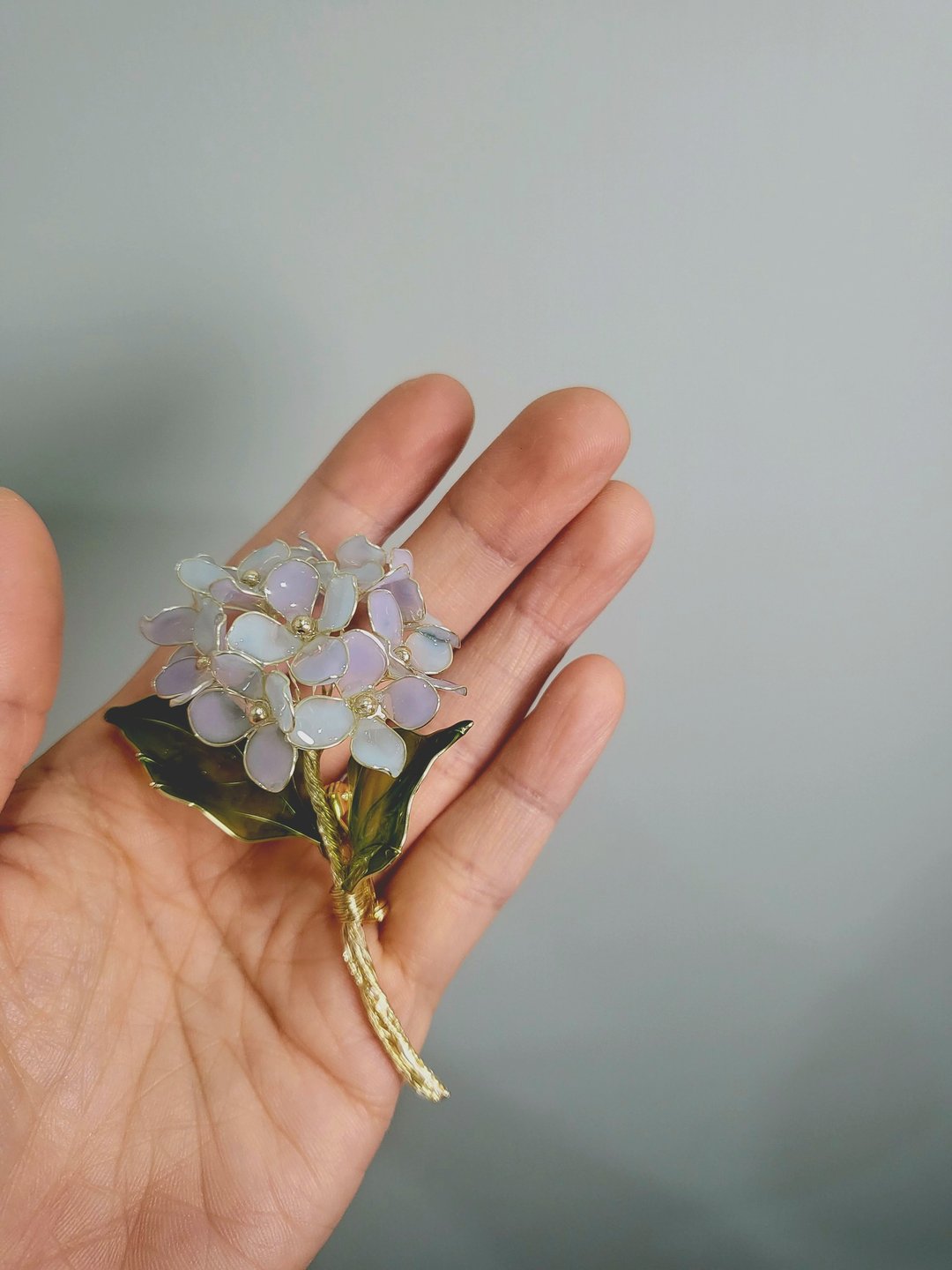 绣球花。胸针。沾浸艺术花。饰物。生日礼物 - 胸针 - 树脂 