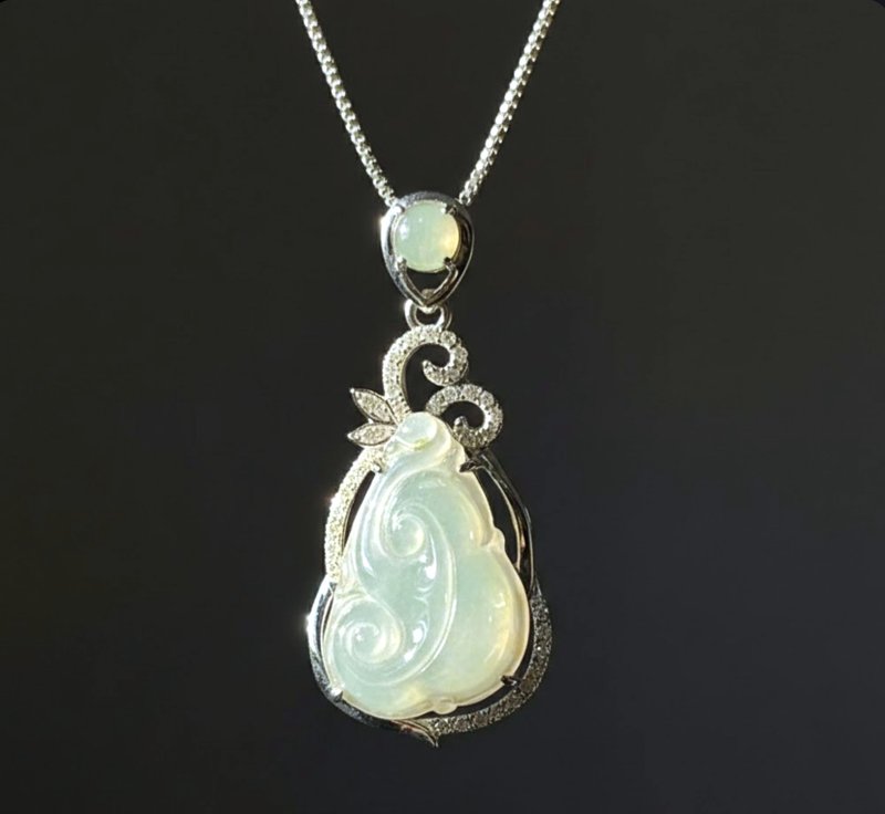 冰种晴水翡翠如意项链 18K 金钻石 | 天然缅甸玉 A 货翡翠 | 送礼 - 吊饰 - 玉石 透明