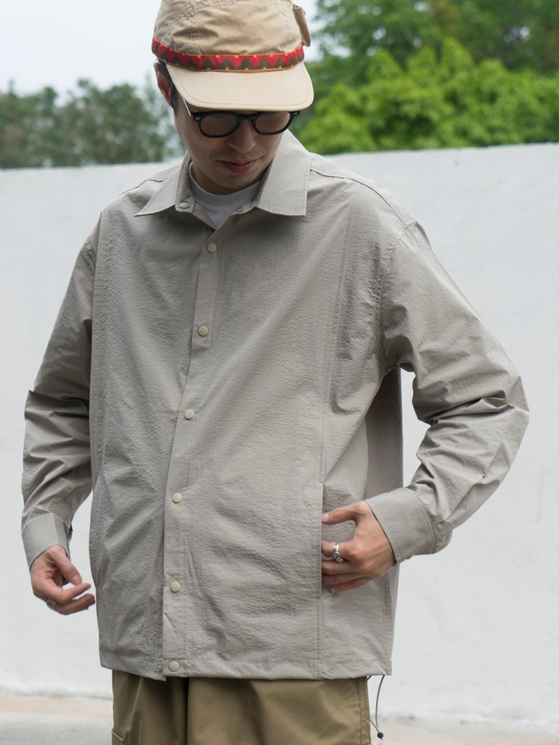 SHIRTS 春夏薄款暗紋緹花泡泡紗夾克式襯衫 長袖寬鬆戶外透氣翻領 - 男装衬衫 - 其他人造纤维 