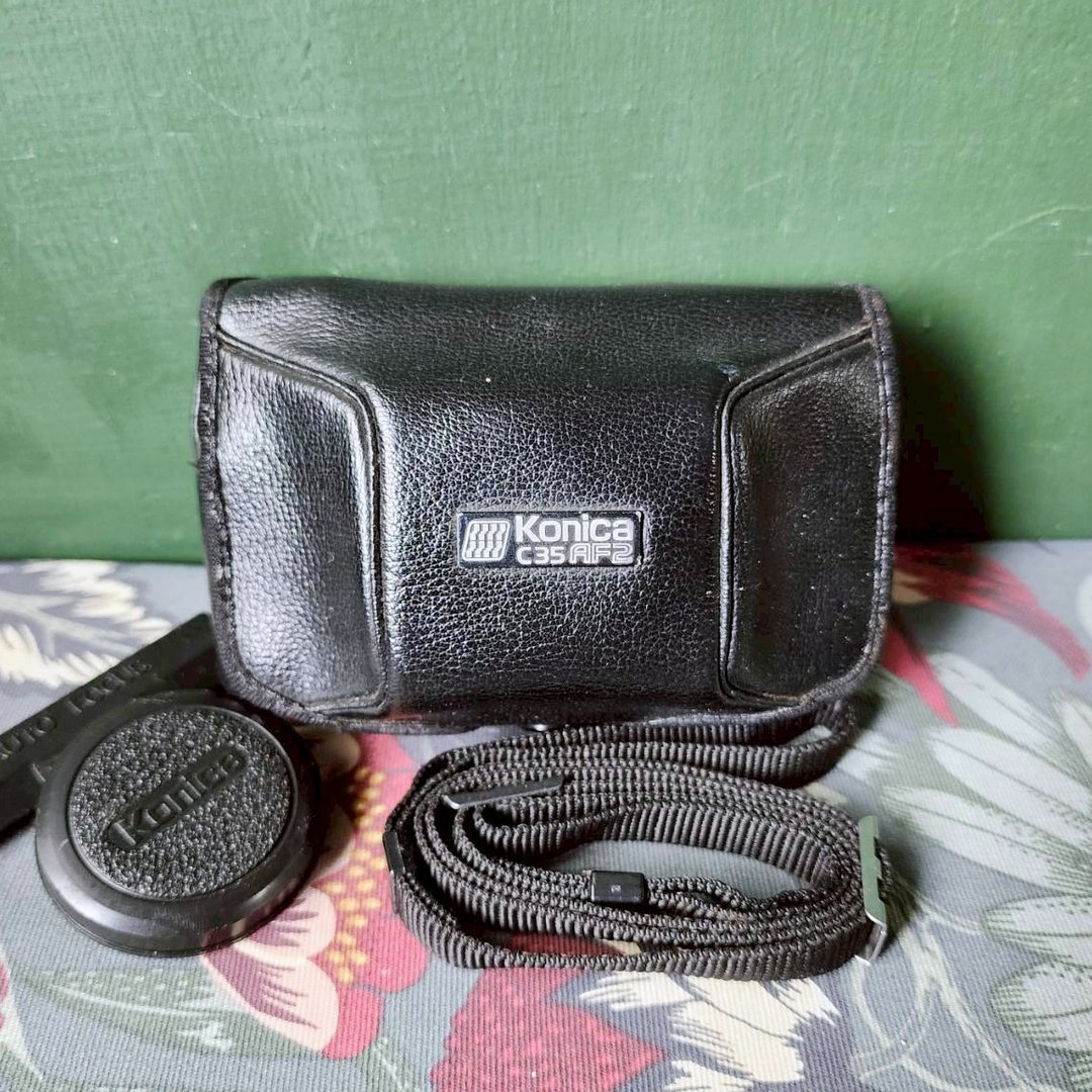 专业相机店 Konica Auto Focus C35 AF2 的皮套/背带/镜头盖 - 相机 - 其他金属 黑色