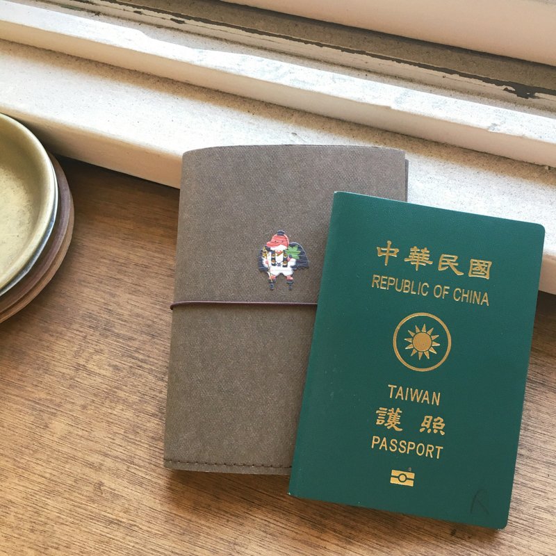 护照夹 - 水洗牛皮纸 - 敲字 / 动物图案刺绣 - 笔记本/手帐 - 纸 咖啡色