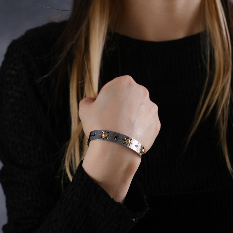 【时尚饰物】SOULITE  太阳金手镯 S - 手链/手环 - 不锈钢 