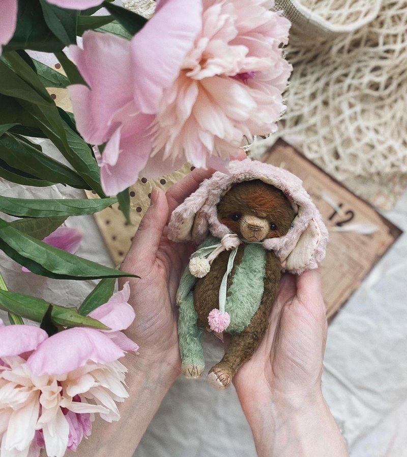 Stuffed  teddy bear, artist  plushies figurine, memory bear,  bear doll toy - 玩偶/公仔 - 其他金属 