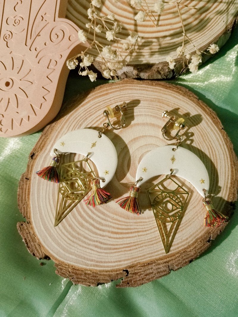 原创手作 Ocean On The Moon - 波西米亚流苏软陶耳环/耳夹 - 耳环/耳夹 - 陶 白色