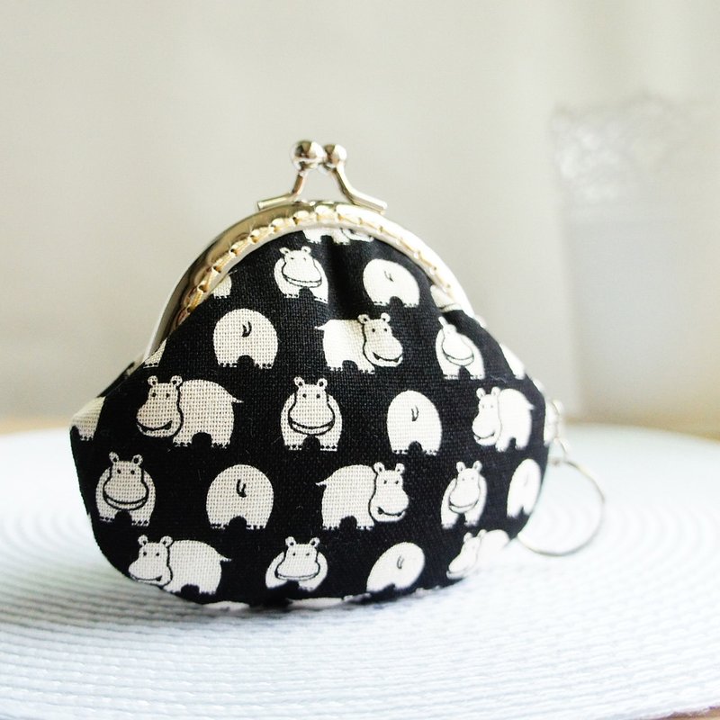 Lovely小河马口金零钱包、黑 - 零钱包 - 棉．麻 黑色