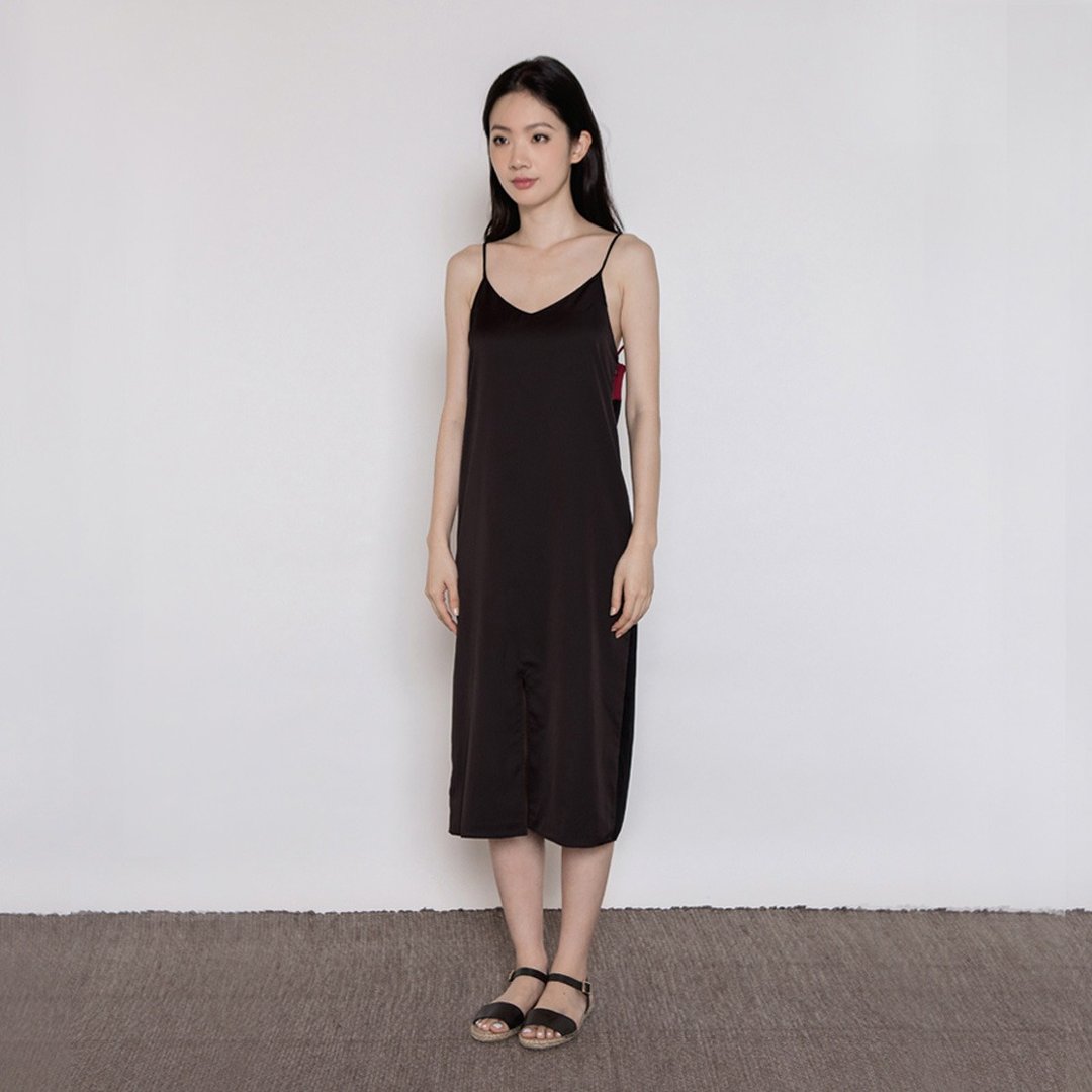 另类女孩细肩带洋装 Alternative Girl Slip Dress D96 - 洋装/连衣裙 - 聚酯纤维 多色