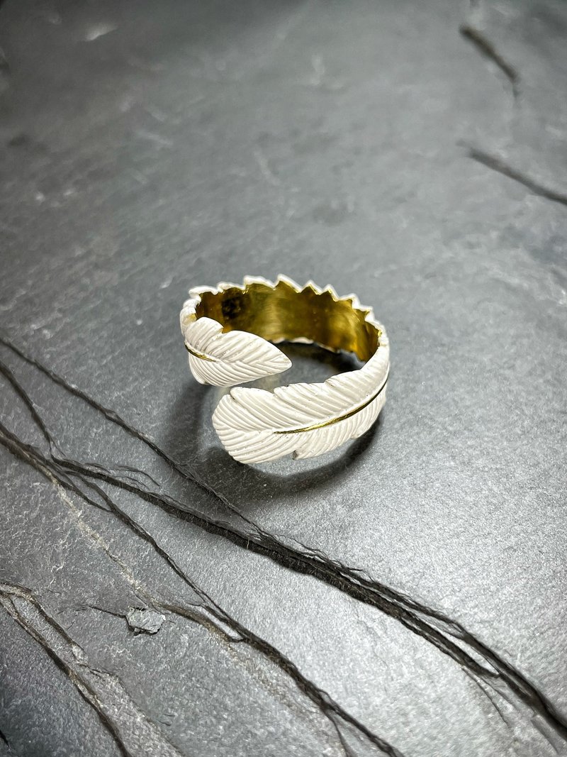 White Patina Twin Heard Feather Ring. - 戒指 - 其他金属 