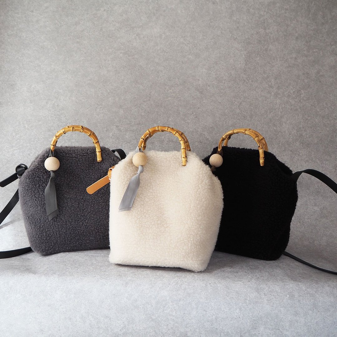 bamboo handle boa shoulder bag - 侧背包/斜挎包 - 羊毛 