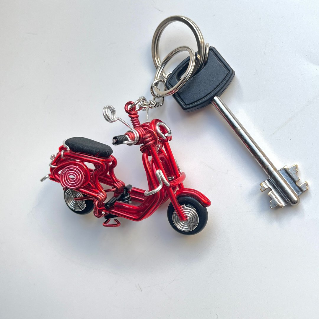 铝线职人 伟士牌 Vespa 125 摩托车 档车 速克达 钥匙圈 - 钥匙链/钥匙包 - 铝合金 多色