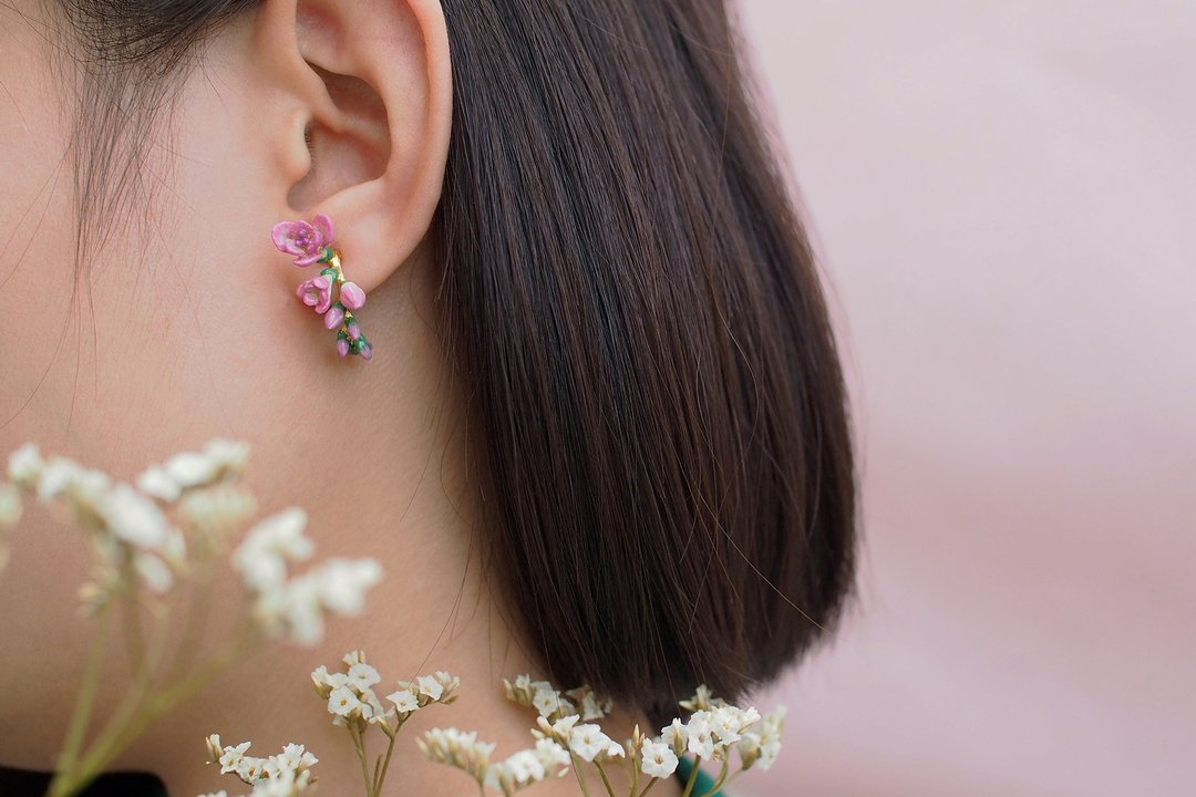 Freesia Earrings, Stud Earrings, Pink Flower Earrings, Enamel Jewelry - 耳环/耳夹 - 其他金属 粉红色
