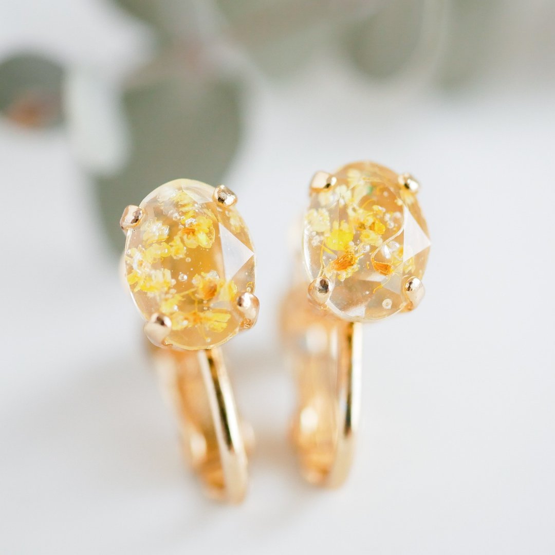 Small size/lace flower/oval Clip-On - 耳环/耳夹 - 树脂 黄色