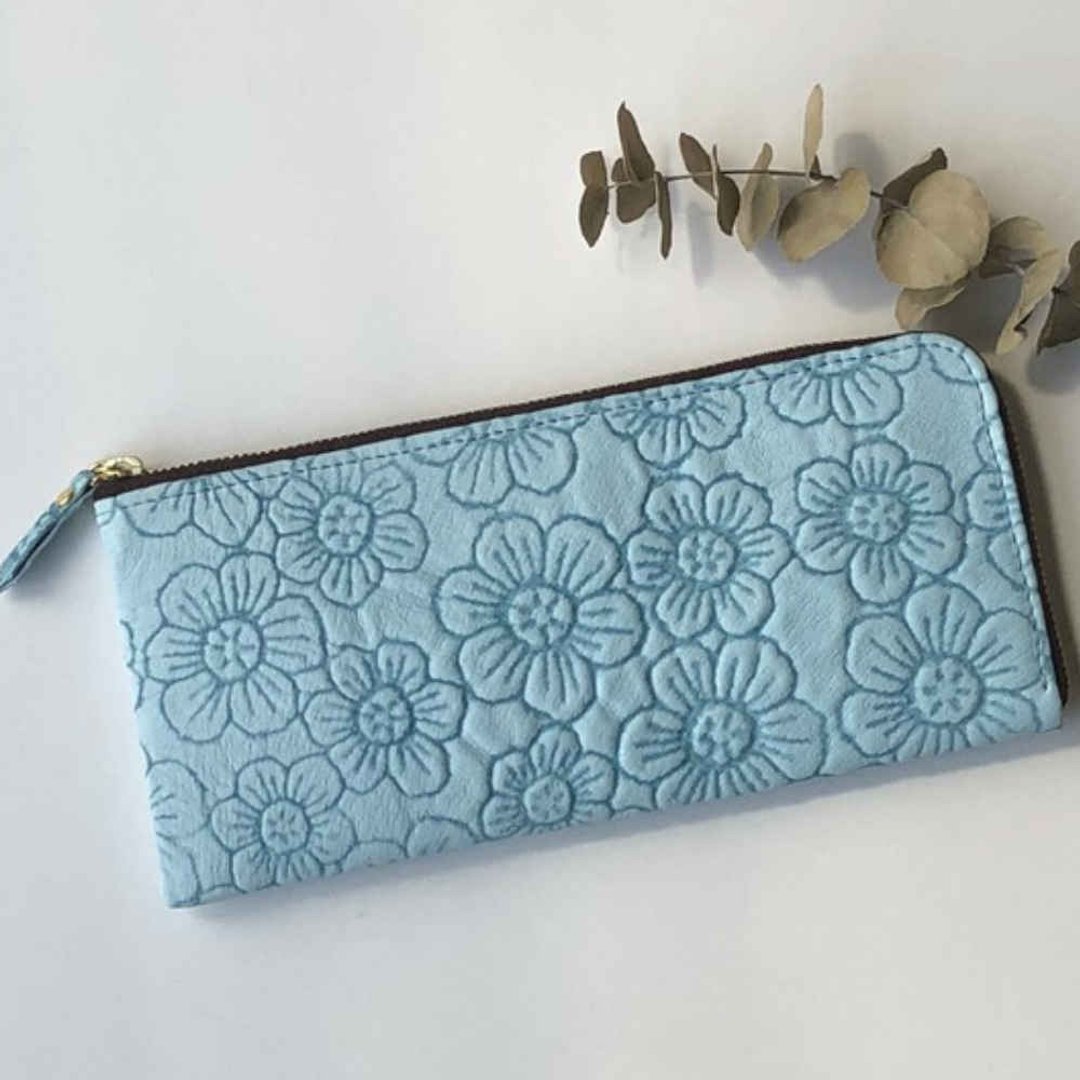 Pigskin wallet flower light blue - 皮夹/钱包 - 真皮 蓝色