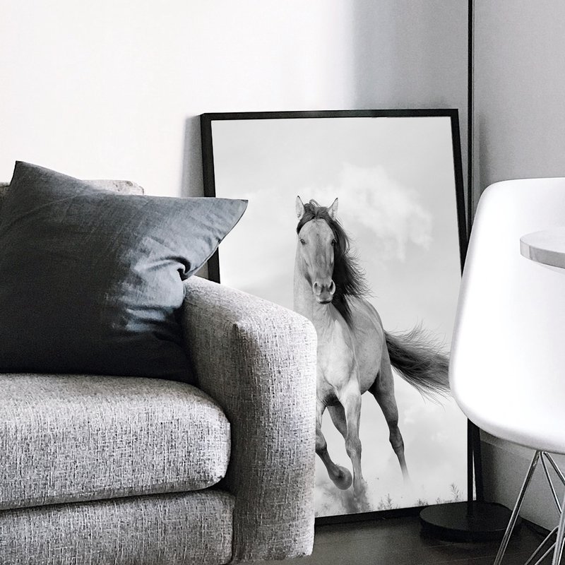 驰骋的野马－画/北欧风/餐桌摆设/沙发背景/办公室/动物/设计/马 - 海报/装饰画/版画 - 棉．麻 多色